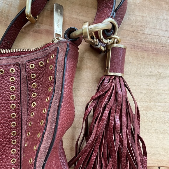 Fall Brown Michael Kors Bag, Lightly Used, Gorgeous Gold detailing, Crossbody - Picture 2 of 8